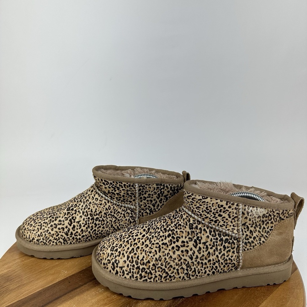 Womens UGG Ultra MIni Speckles Leopard Print Cow Hair Ankle Boots Size 8 M GUC - Picture 2 of 10